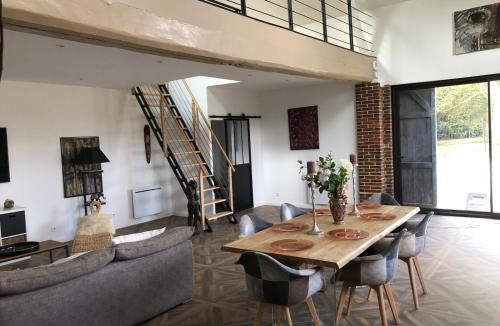 Emanville House | Gîte dans un Haras