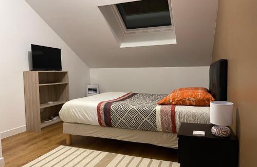 Ancenis House | Gîte de 2 chambres - Ancenis A11 - Logis du Château Rouge