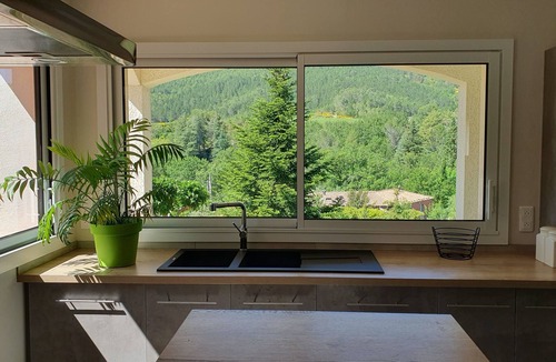 Antugnac House | Gîte de 80m² au Cœur de Collines Verdoyantes , Préservé du Monde