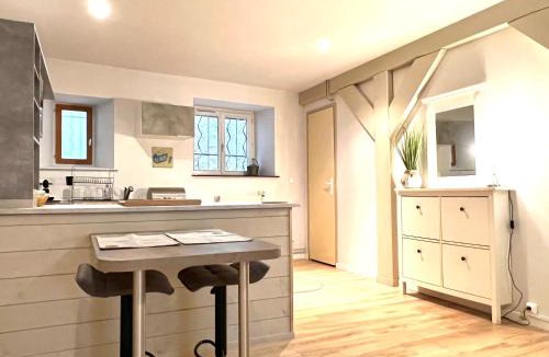 Macornay House | Gîte de campagne Gaspard