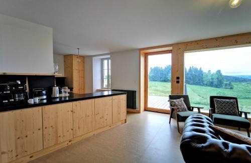 Saint-Victor-sur-Arlanc House | Gîte de Charme en Forêt: Nature, Confort, et Intimité Proche de Lyon et Clermont-Ferrand - FR-1-582-356