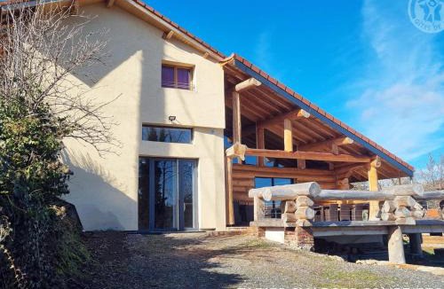 Saint-Jean-Soleymieux House | Gîte de Charme avec Jacuzzi dans Monts du Forez - FR-1-496-313