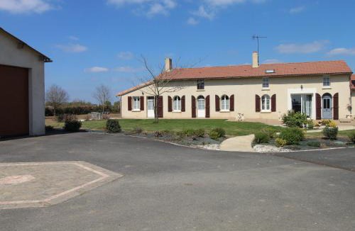Nueil-sur-Layon House | Gîte de charme 4 pers avec spa privatif, terrasse, et équipements complets au cœur d'un village viticole - FR-1-622-20