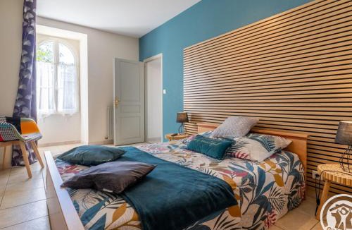 Nueil-sur-Layon House | Gîte de charme 4 pers avec spa privatif, terrasse, et équipements complets au cœur d'un village viticole - FR-1-622-20