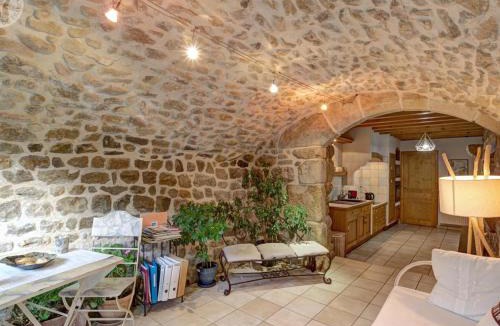 Montarcher House | Gîte de Charme 6 Pers avec Jardin Clos à Montarcher - FR-1-496-11