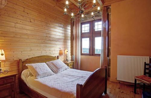 Montarcher House | Gîte de Charme 6 Pers avec Jardin Clos à Montarcher - FR-1-496-11