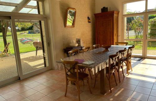 Foussais-Payre House | Gîte de charme avec terrasse et activités familiales à Payré, près de Fontenay-le-Comte - FR-1-426-170