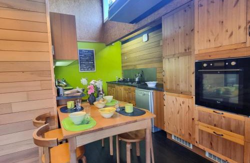 Montbrison House | Gîte de charme avec jardin et terrasse privative à Montbrison - FR-1-496-329