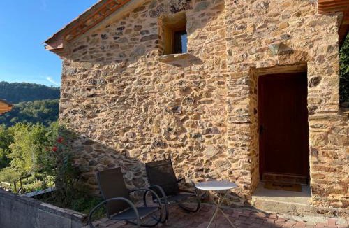 Arifat House | Gîte de Charme avec jacuzzi, Tarn Cascades, Randonnée, pêche, champignons