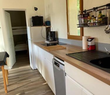 Arifat House | Gîte de Charme avec jacuzzi, Tarn Cascades, Randonnée, pêche, champignons