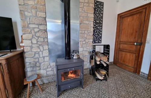 Sains-du-Nord House | Gîte de Charme Isolé, Ferme Authentique, 4 Chb, Jardin, Randonnées, Val Joly à Proximité - FR-1-510-204