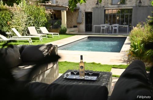 Flaux House | Gîte de charme "Puisneuf" proche de Uzes