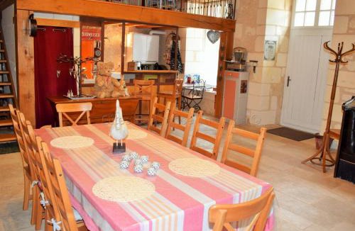 Loches House | Gîte de Charme Rénové, Idéal Famille, Centre-Ville, WiFi, Parking Gratuit, Vélo Bienvenue - FR-1-381-268