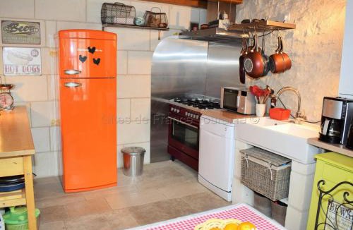Loches House | Gîte de Charme Rénové, Idéal Famille, Centre-Ville, WiFi, Parking Gratuit, Vélo Bienvenue - FR-1-381-268