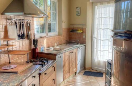 Villandry House | Gîte de charme XVIIe siècle avec jardin clos, balnéo, terrasse panoramique et WIFI près du Château de Villandry - FR-1-381-471