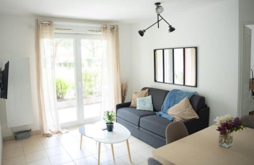 Carquefou Apartment | Gîte de Florigny avec parking souterrain et terrasse