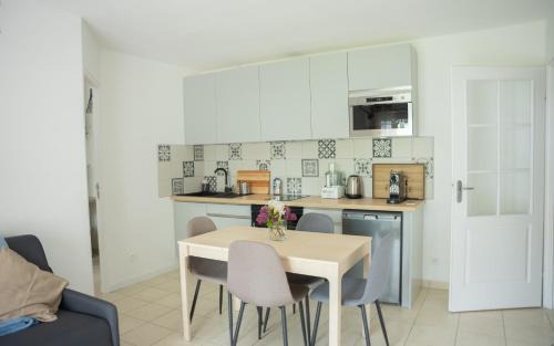Carquefou Apartment | Gîte de Florigny avec parking souterrain et terrasse
