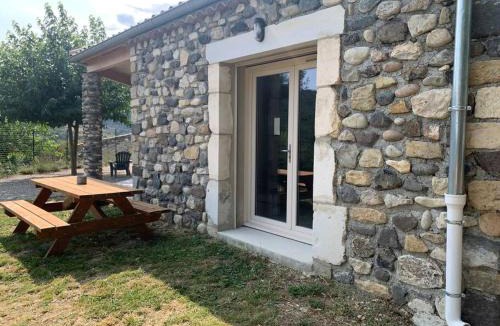 Saint-Martin-le-Superieur House | gîte de Champoulas