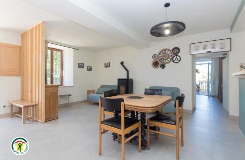 Saint-Simeon-de-Bressieux House | Gîte des Mouliniers