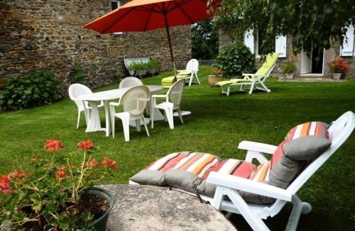 Sarroux-Saint-Julien Apartment | Gîte de France à Sarroux - St Julien 3 épis - Gîte de France 8 personnes MAE-0134