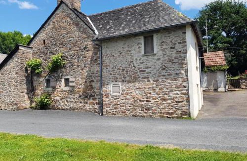 Aubazine Apartment | Gîte de France Au bon accueil 2 épis - Gîte de France 4 personnes MAE-6654