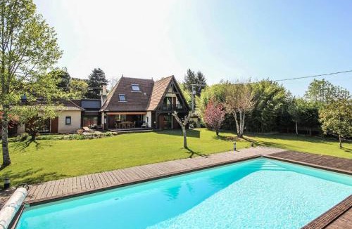 Varetz Apartment | Gîte de France Bayat pour 10 4 épis - Gîte de France 10 personnes MAE-9544