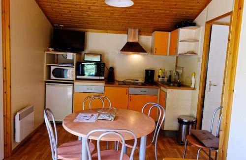 Laval-sur-Luzege Apartment | Gîte de France Chalet n°4 - Gîte de France 4 personnes MAE-6504