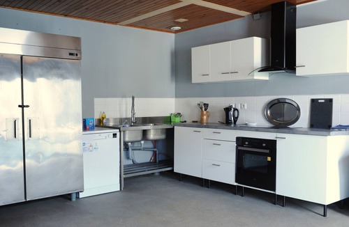 Aunay-sous-Auneau Cottage | Gîte de groupe décor de chalets bois Les Marmottes