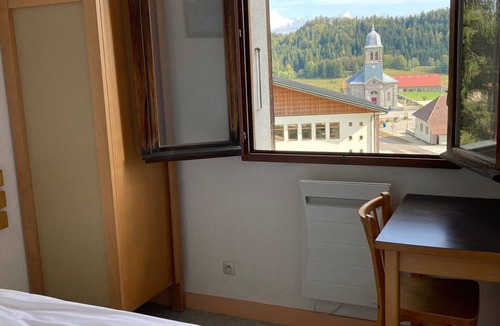 Prenovel House | Gîte de Groupe des Rochats