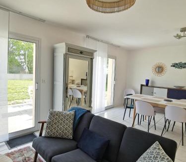 Ploulech House | Gîte de Kerninon Maison spacieuse et lumineuse