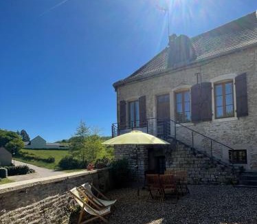 Bissey-sous-Cruchaud House | Gîte de l 'Angeline