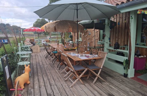 Bassanne House | Gîte de l'Ecluse for 10 Guests