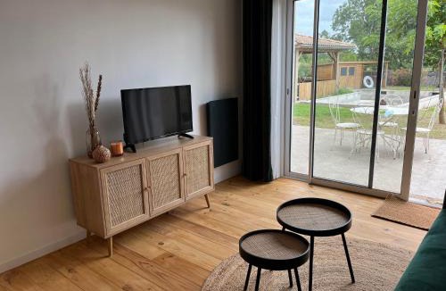 Saint-Michel-de-Fronsac Apartment | Gîte de La Clie