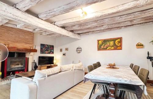 Deols House | Gîte de l horloge