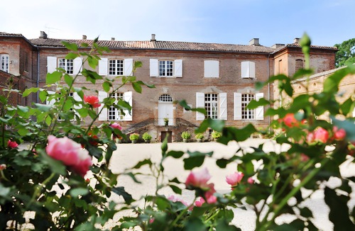 Varennes House | Gîte de l'olivier – Château des Varennes: 6 Guests, Pool, Garden, Horseback Rides