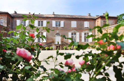 Varennes House | Gîte de l'olivier – Château des Varennes: 6 Guests, Pool, Garden, Horseback Rides