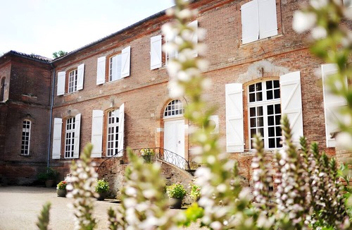Varennes House | Gîte de l'olivier – Château des Varennes: 6 Guests, Pool, Garden, Horseback Rides