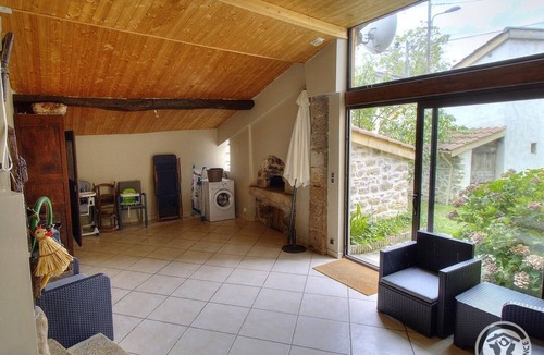 Dommartin House | Gîte de la Bergeonnière