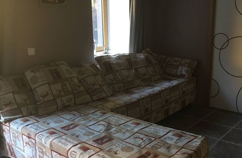 Saint-Diery House | Gîte de la Bichonette Accessible en Fauteuils. Animaux de Compagnie Acceptés