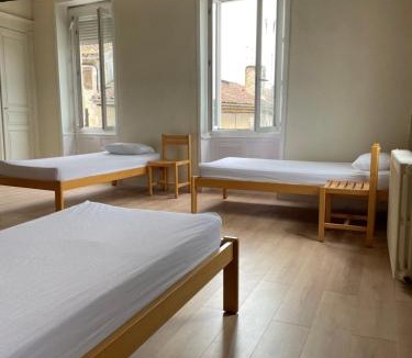 Condom Apartment | Gîte de la cathédrale 2