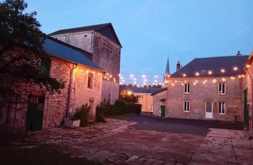 Thin-le-Moutier House | Gîte de la cour Ronty