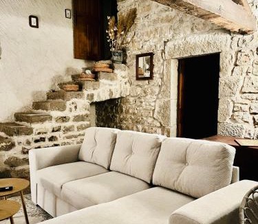 Chandolas House | Gîte de la Croisette Sud Ardèche piscine