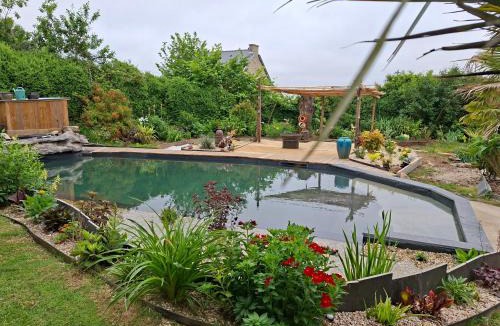 La Croix-Hellean Bed & Breakfast | Gîte de la croix