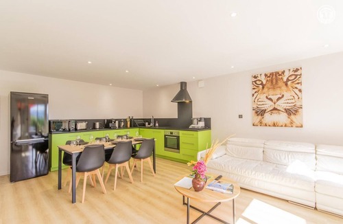 Serrieres House | Gîte de la Forêt - Serrieres