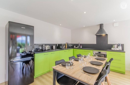 Serrieres House | Gîte de la Forêt - Serrieres