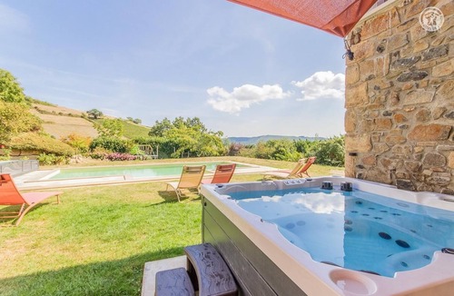 Serrieres House | Gîte de la Forêt - Serrieres