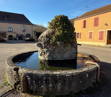 Saint-Andre-en-Morvan House | Gîte de la Fontaine