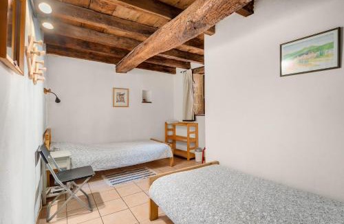 Saint-Guilhem-le-Desert Bed & Breakfast | Gîte de La Tour