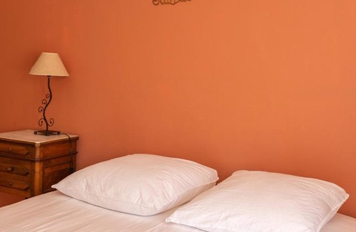 Saint-Julien-Maumont House | Gîte de la Gare aux Fleurs