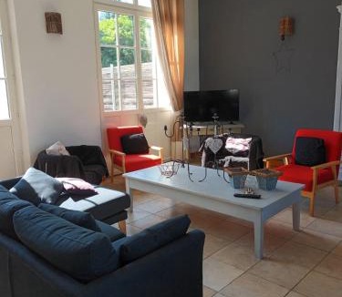 Clefs House | Gîte de la gare de Clefs